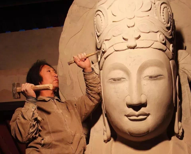 这位青州大叔被文化部官员质疑偷佛像，事情真相是……