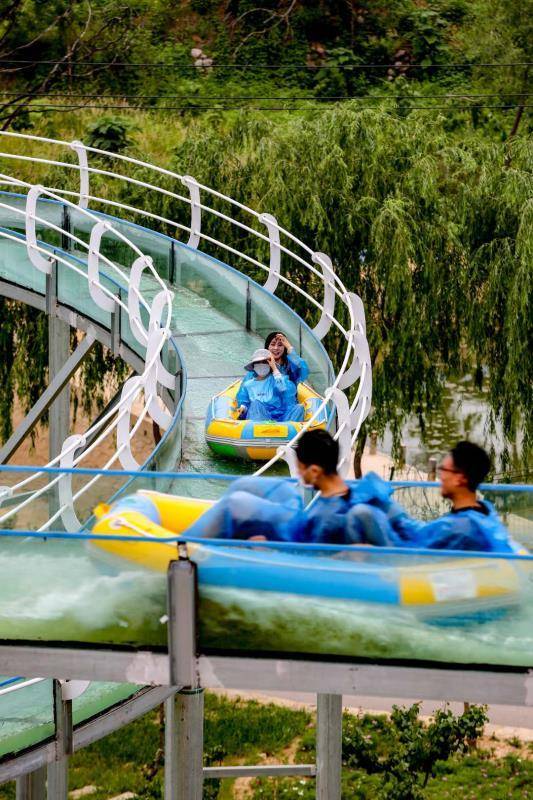 青州十景飞瀑漂流体验驾驭飞舟激流冲浪的豪情