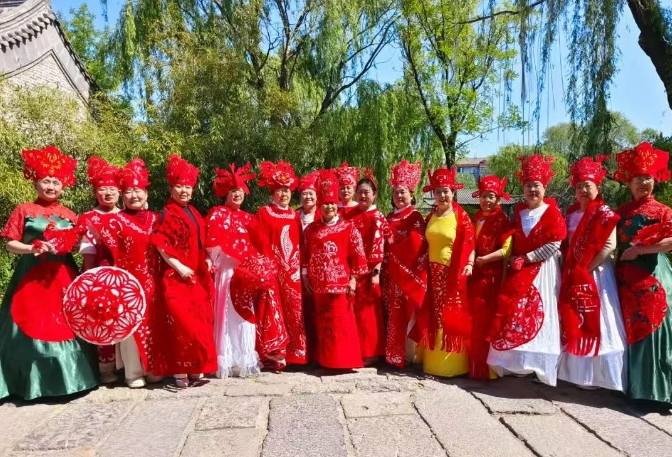 遇见非遗，遇见穿在身上的剪纸 