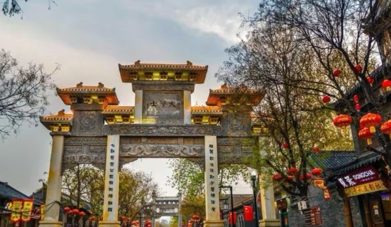 村里开了美术馆