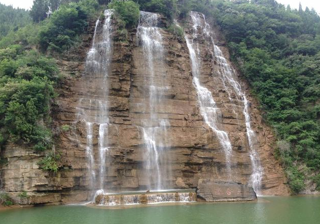 印象黄花溪，青山绿水好惬意