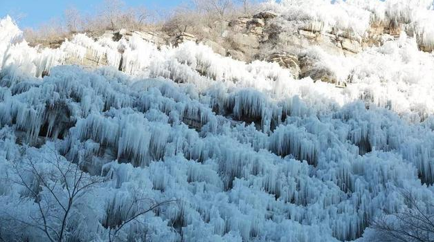 数九寒天，青州这个地方的冰瀑美极了