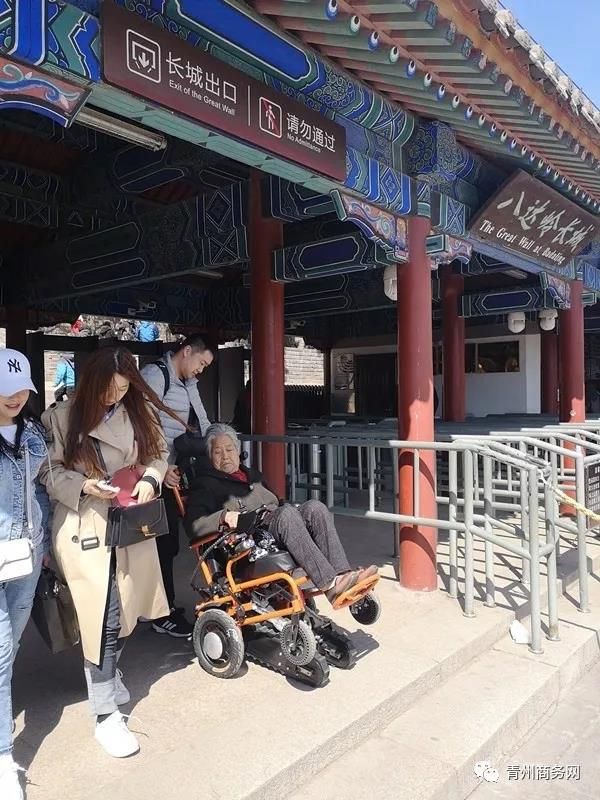 青州奶奶爱旅游，孝顺孙子为她做了这个“大发明”