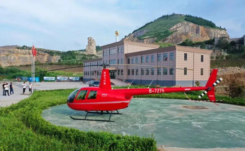 山东青州航空科技博览基地第一架直升飞机首飞成功