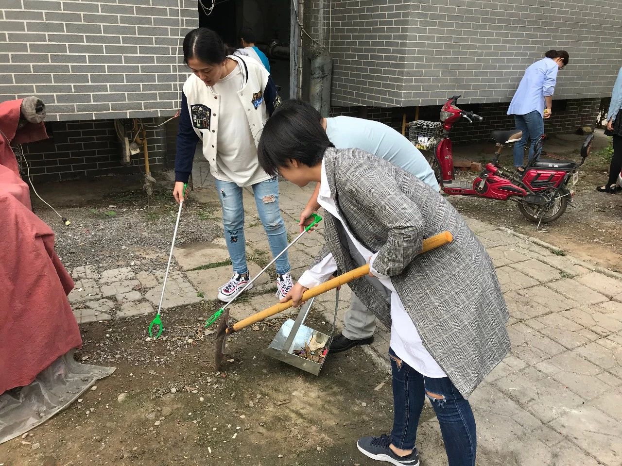 青州旅游发展委员会迎接卫生城市复审