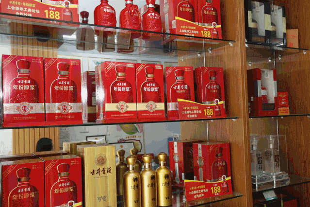 1567156443449380.gif 2.gif